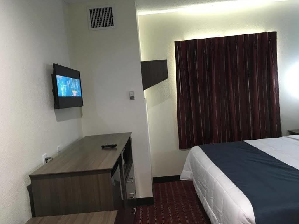 Americas Best Value Inn Декейтър Екстериор снимка
